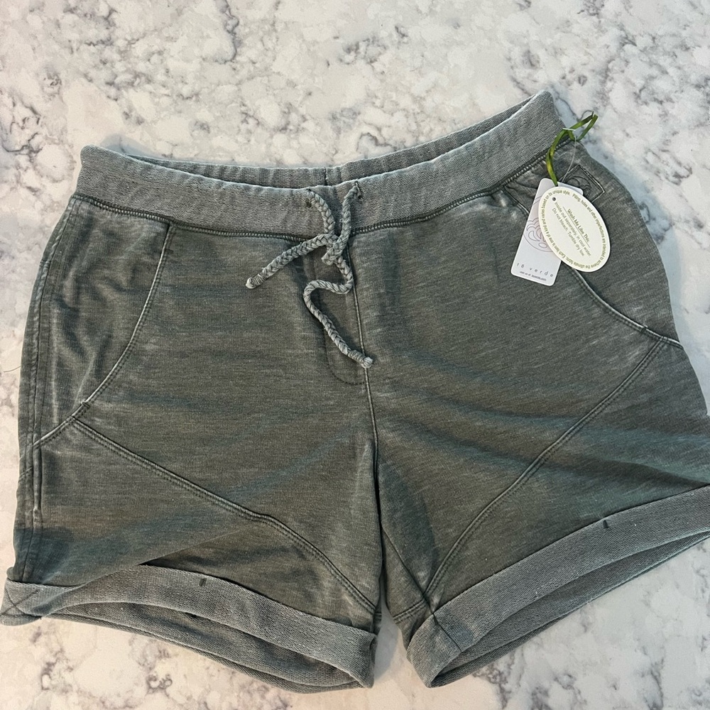 LOUNGE SHORTS